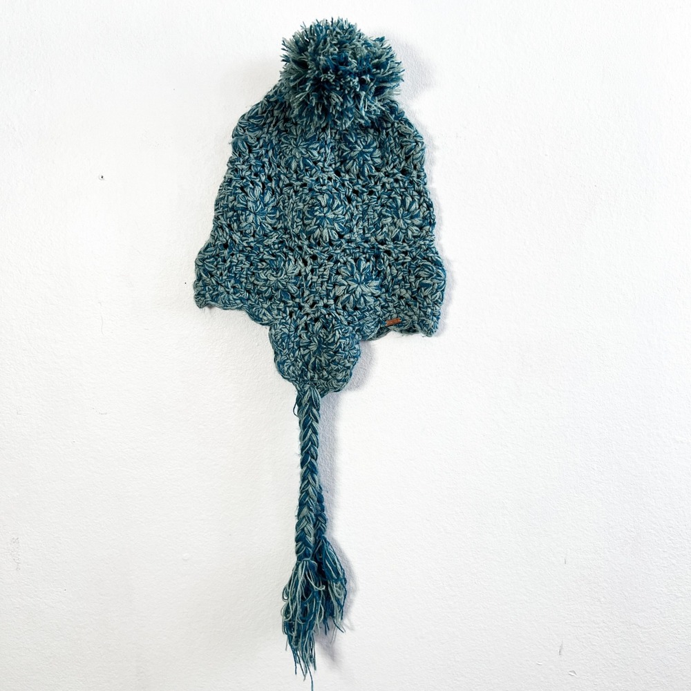 Free People Womens Chunky‎ Crochet Knit Faux Fur Pom Beanie Hat Blue